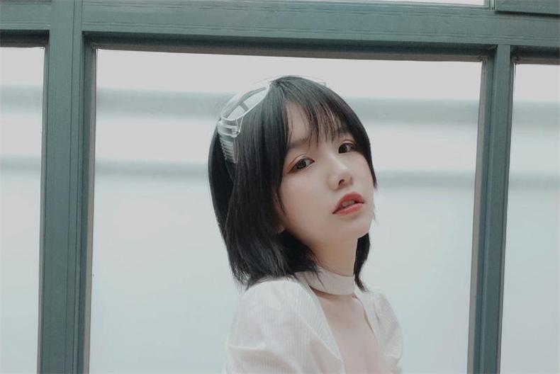 点此获取五一吃瓜app免费下载，畅享新鲜八卦